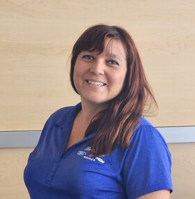 Staff member Debbie Jackson from ID_3a5b7359c49c