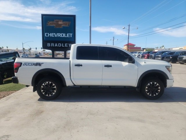 2021 Nissan Titan PRO-4X photo 3
