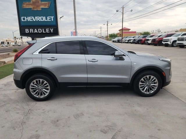2024 Cadillac XT4 Premium Luxury photo 3