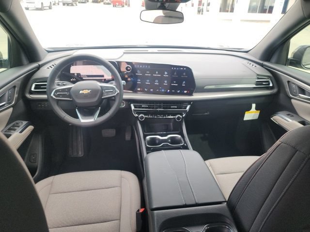 2027 Chevrolet Traverse LT - Photo 17