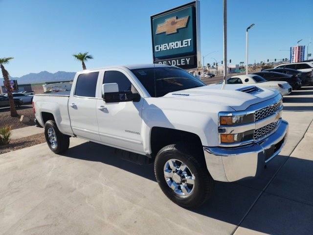 2019 Chevrolet Silverado 2500HD LT photo 2