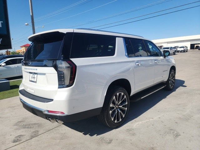 2025 Chevrolet Suburban High Country photo 4