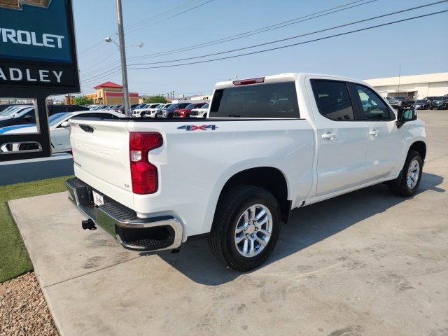 2025 Chevrolet Silverado 1500 LT photo 4