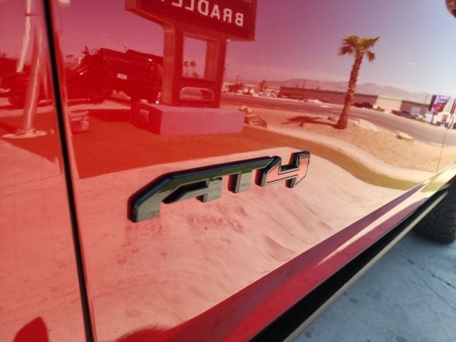 2024 GMC Yukon XL AT4 - Photo 18