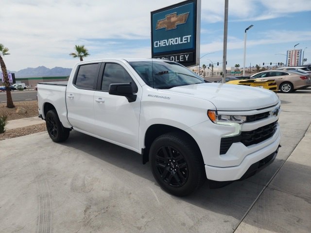 2024 Chevrolet Silverado 1500 RST photo 2