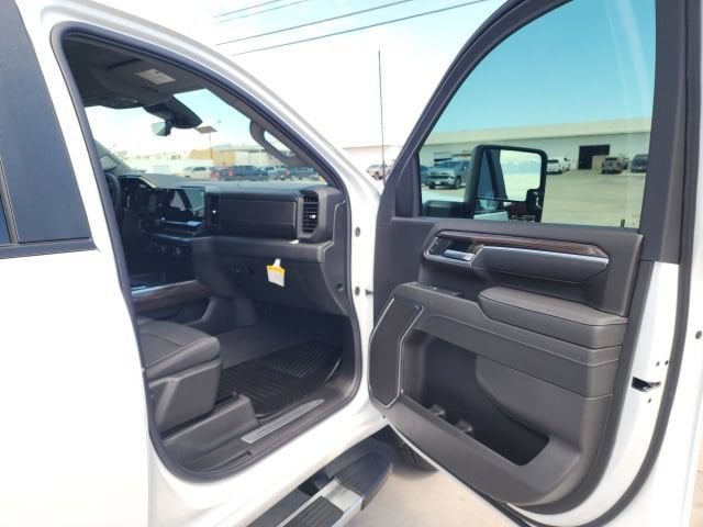 2026 Chevrolet Silverado 3500 HD LT - Photo 38