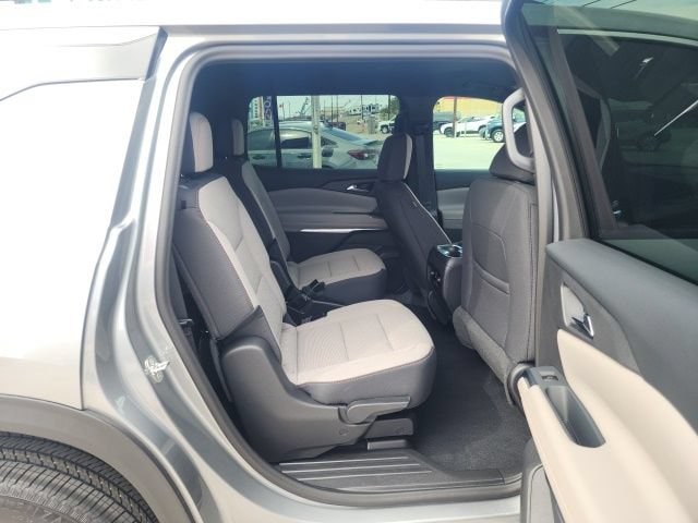 2027 Chevrolet Traverse LT - Photo 24