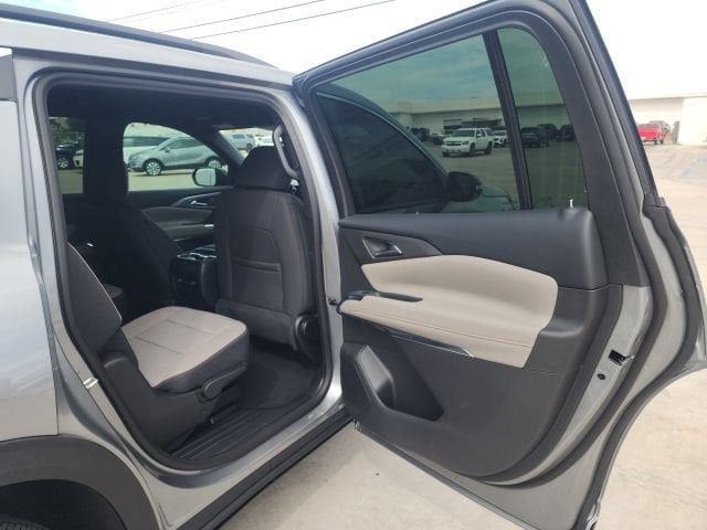 2027 Chevrolet Traverse LT - Photo 23