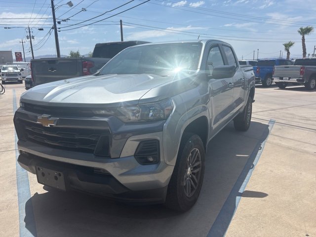2023 Chevrolet Colorado LT photo 4