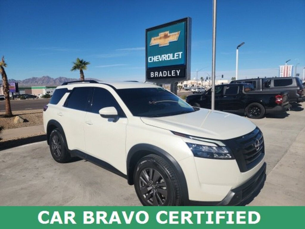 Used 2024 Nissan Pathfinder SV 4WD SUV