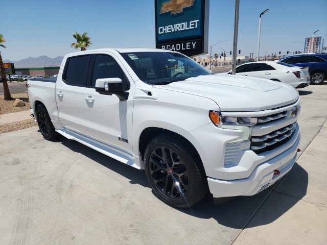 2025 Chevrolet Silverado 1500 RST photo 2