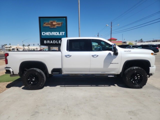 2023 Chevrolet Silverado 3500HD High Country photo 3