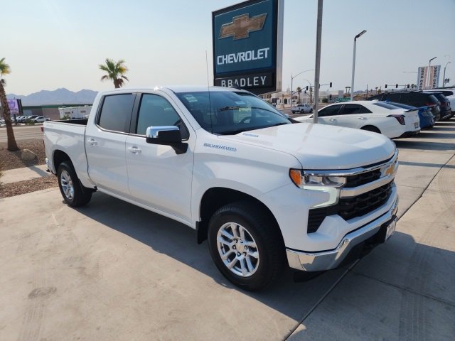 2025 Chevrolet Silverado 1500 LT photo 2
