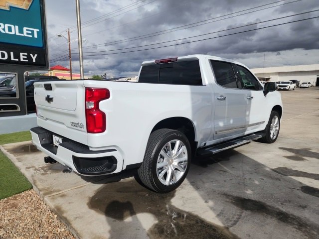 2026 Chevrolet Silverado 1500 High Country photo 4