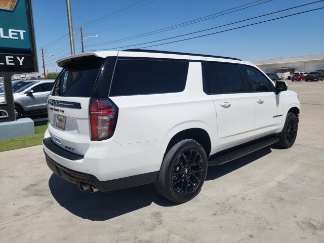 2023 Chevrolet Suburban RST photo 4