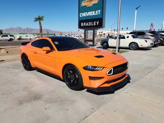 2021 Ford Mustang EcoBoost photo 2