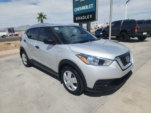 Used 2019 Nissan Kicks S with VIN 3N1CP5CU6KL498248 for sale in Parker, AZ
