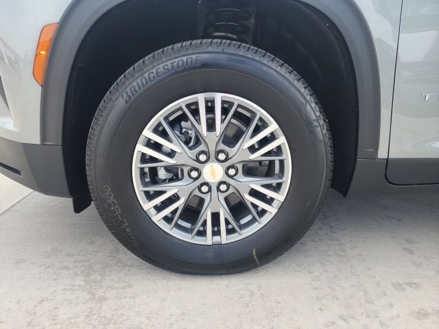 2027 Chevrolet Traverse LT - Photo 15
