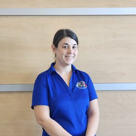 Staff member Dasha Hawk from ID_5a09e944863e
