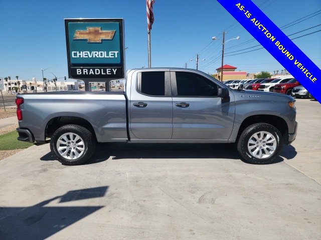 2019 Chevrolet Silverado 1500 Custom photo 3