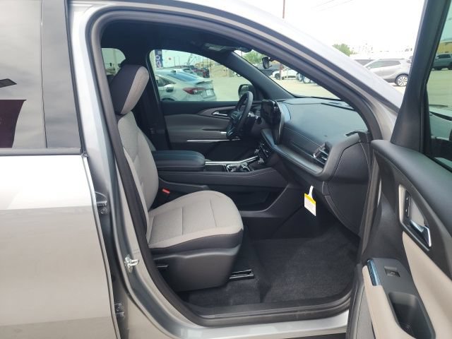 2027 Chevrolet Traverse LT - Photo 26