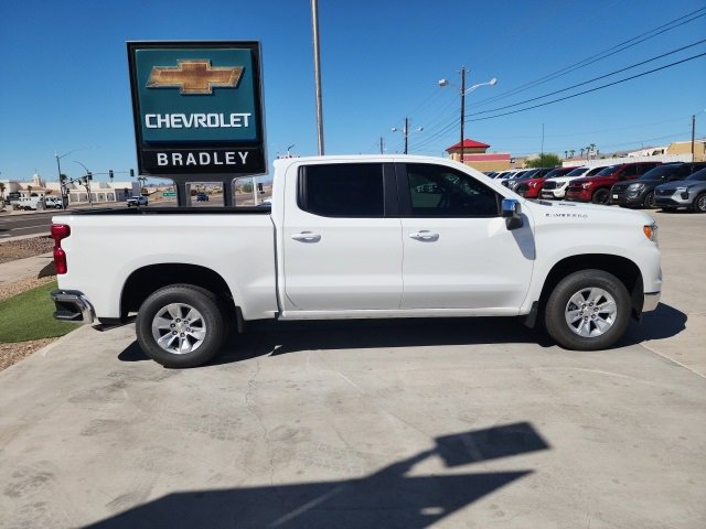 2025 Chevrolet Silverado 1500 LT photo 3