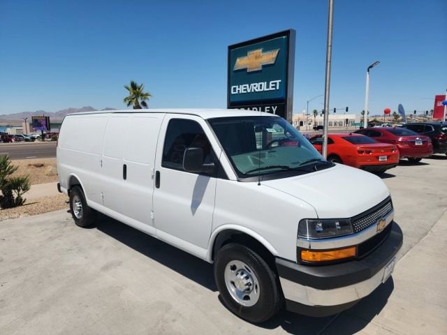 2026 Chevrolet Express 3500 Extended Work Van's photo
