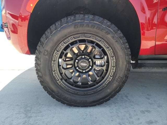 2024 GMC Yukon XL AT4 - Photo 25