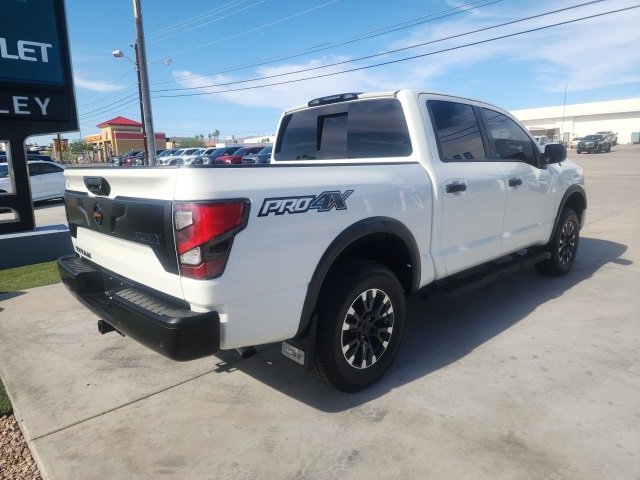 2021 Nissan Titan PRO-4X photo 4