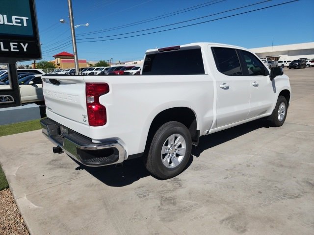 2025 Chevrolet Silverado 1500 LT photo 4