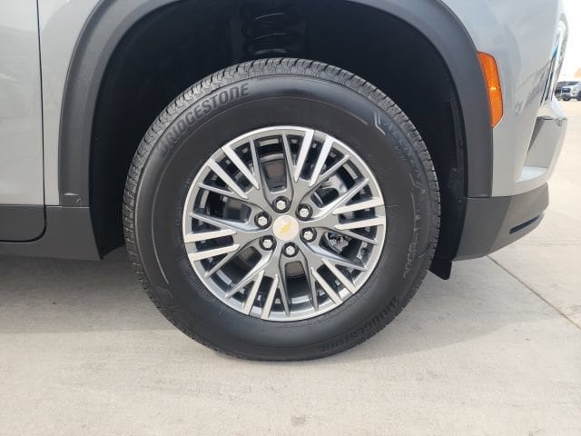 2027 Chevrolet Traverse LT - Photo 14