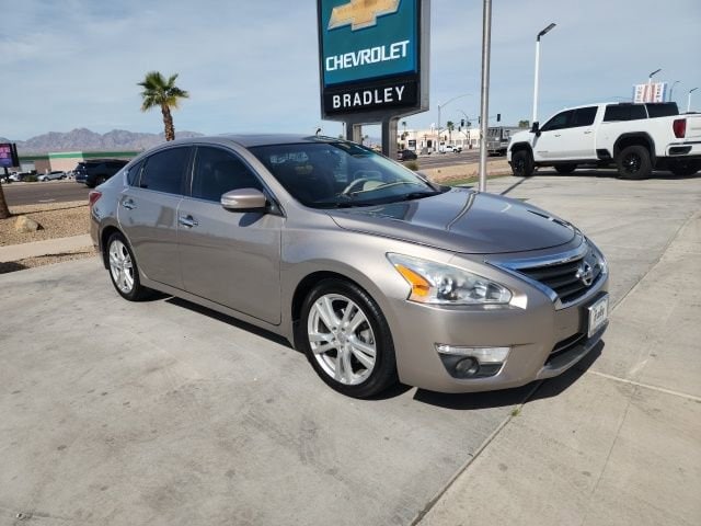 Used 2013 Nissan Altima Sedan SL with VIN 1N4BL3AP7DN521552 for sale in Parker, AZ
