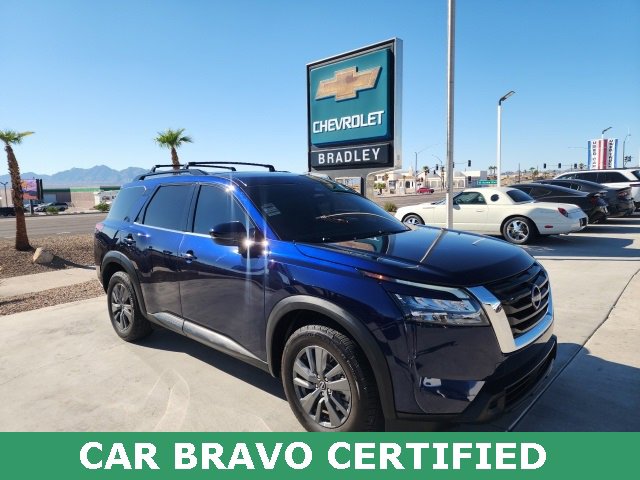 2023 Nissan Pathfinder SV's photo