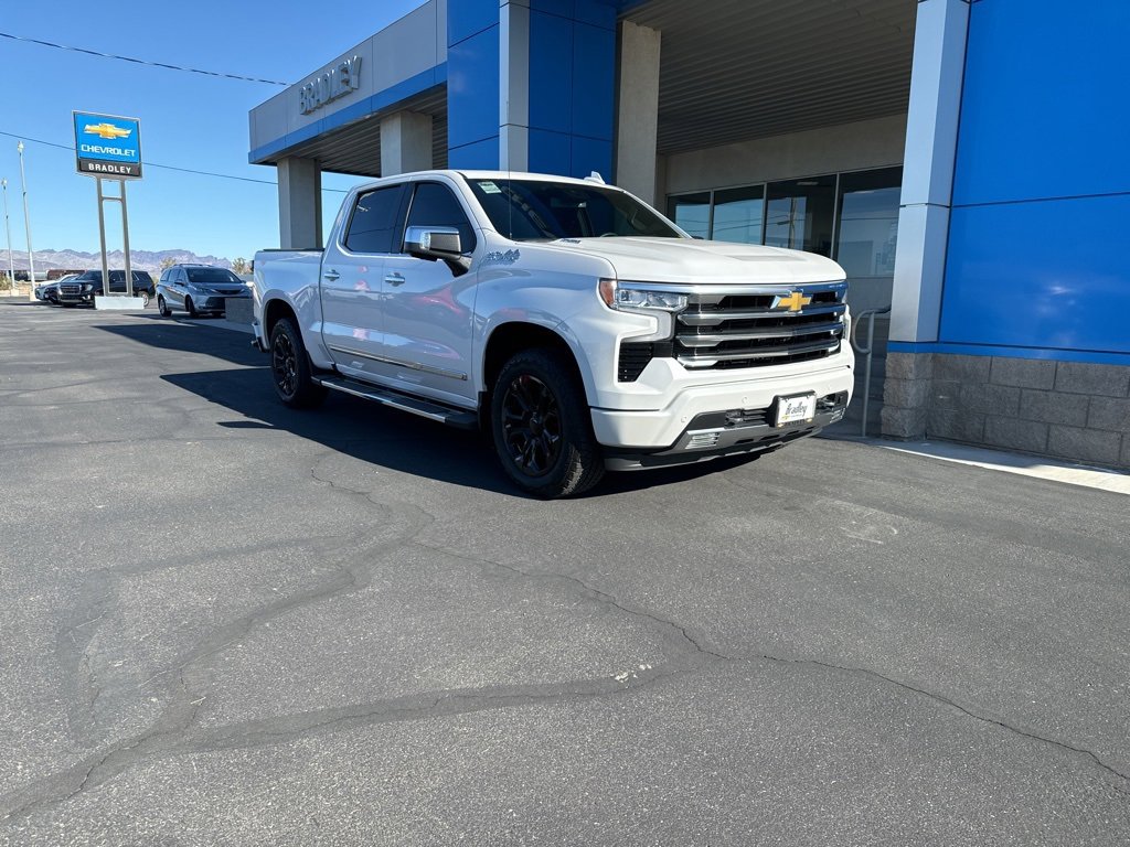 2023 Chevrolet Silverado High Country's photo