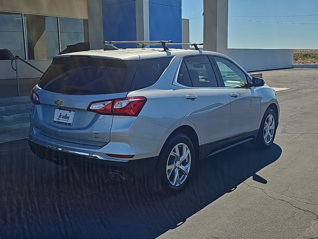 2018 Chevrolet Equinox LT photo 3