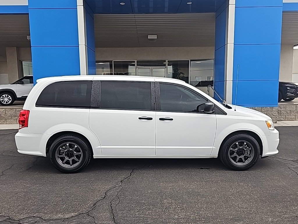 2019 Dodge Grand Caravan SE photo 2