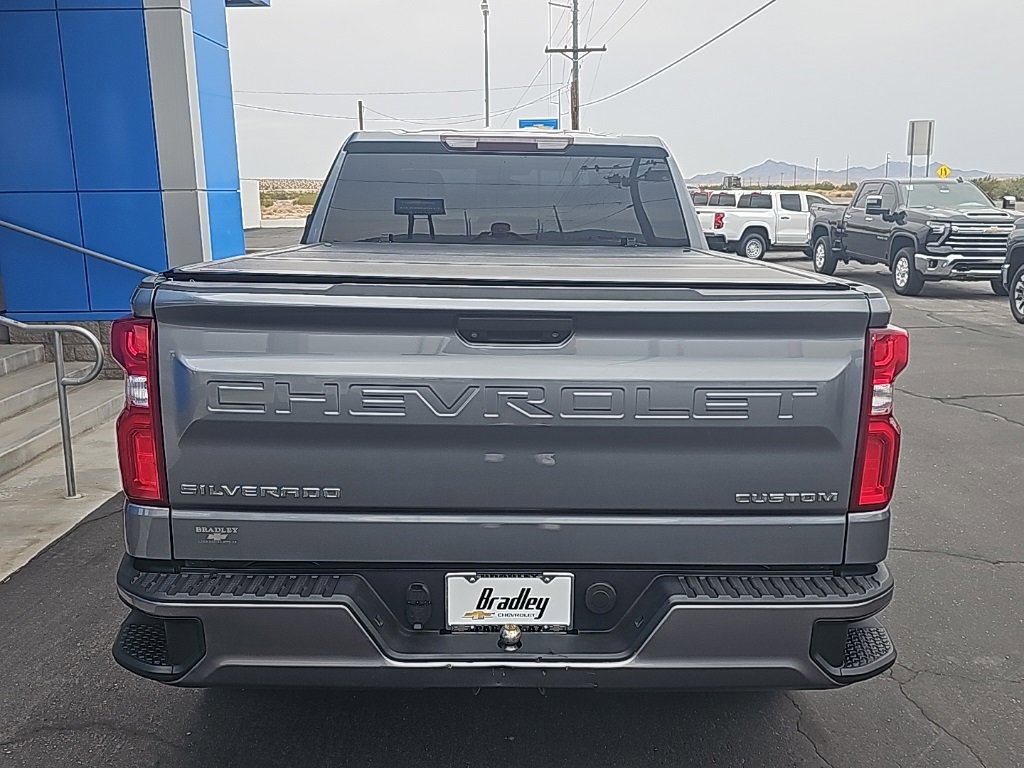 2019 Chevrolet Silverado 1500 Custom photo 4