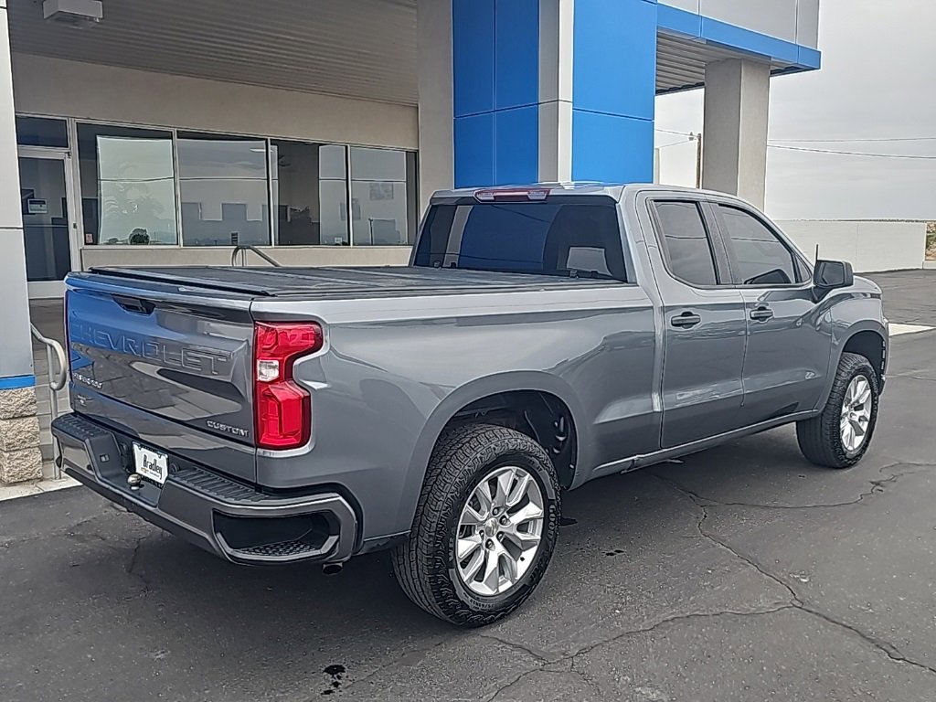 2019 Chevrolet Silverado 1500 Custom photo 3