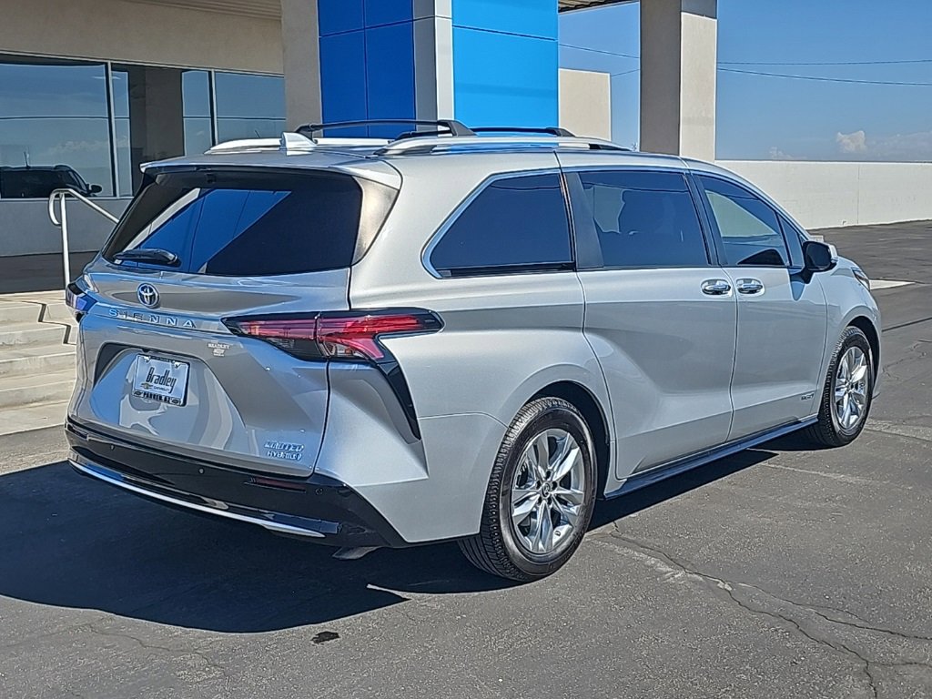 2021 Toyota Sienna Limited photo 3