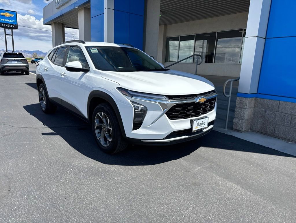 2025 Chevrolet Trax LT's photo