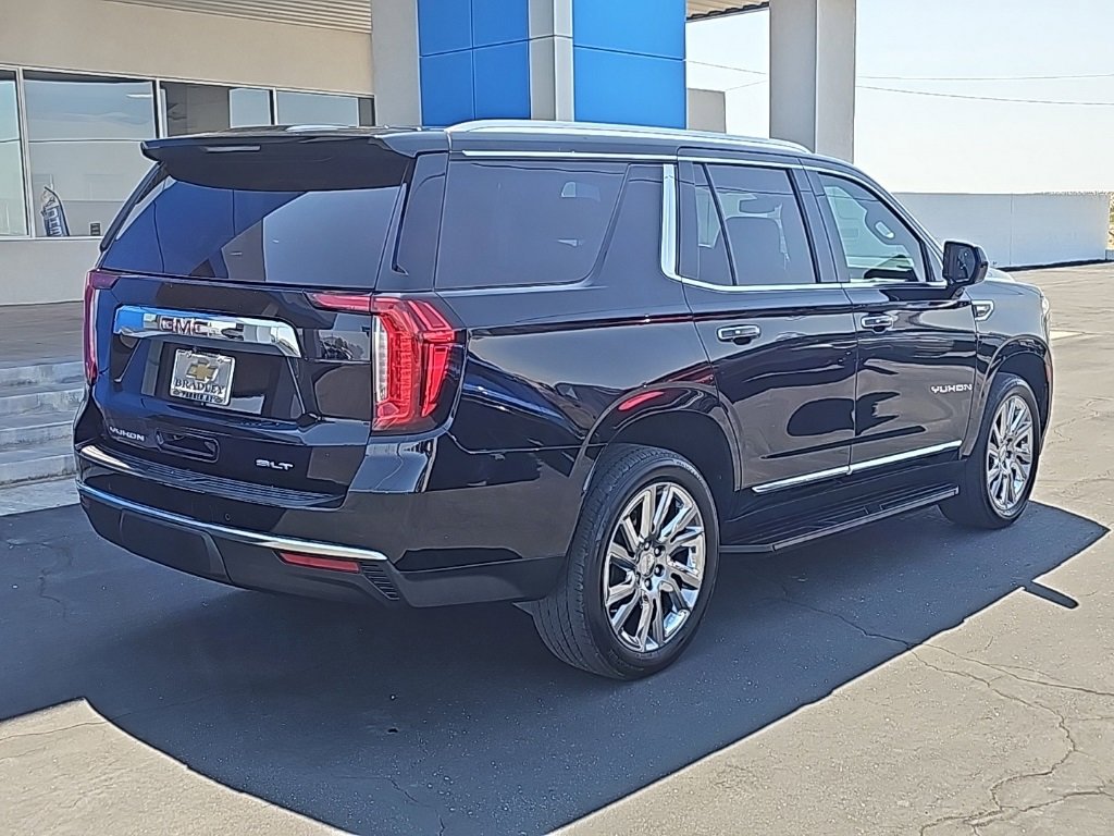 2021 Gmc Yukon SLT photo 3