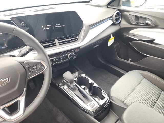 2026 Chevrolet Trax LT - Photo 27