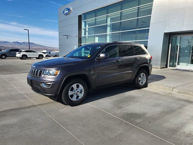 2017 Jeep Grand Cherokee Laredo E's photo