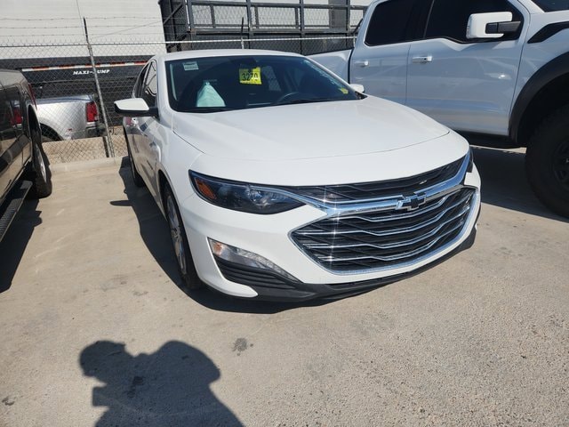 2023 Chevrolet Malibu 1LT photo 3