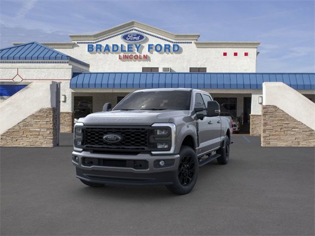 2025 Ford F-350 XLT photo 2