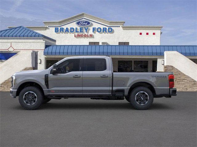2025 Ford F-250 Lariat photo 3