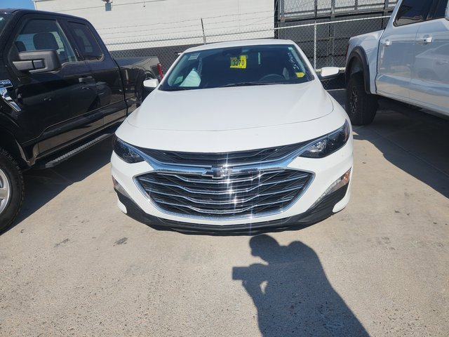 2023 Chevrolet Malibu 1LT photo 2