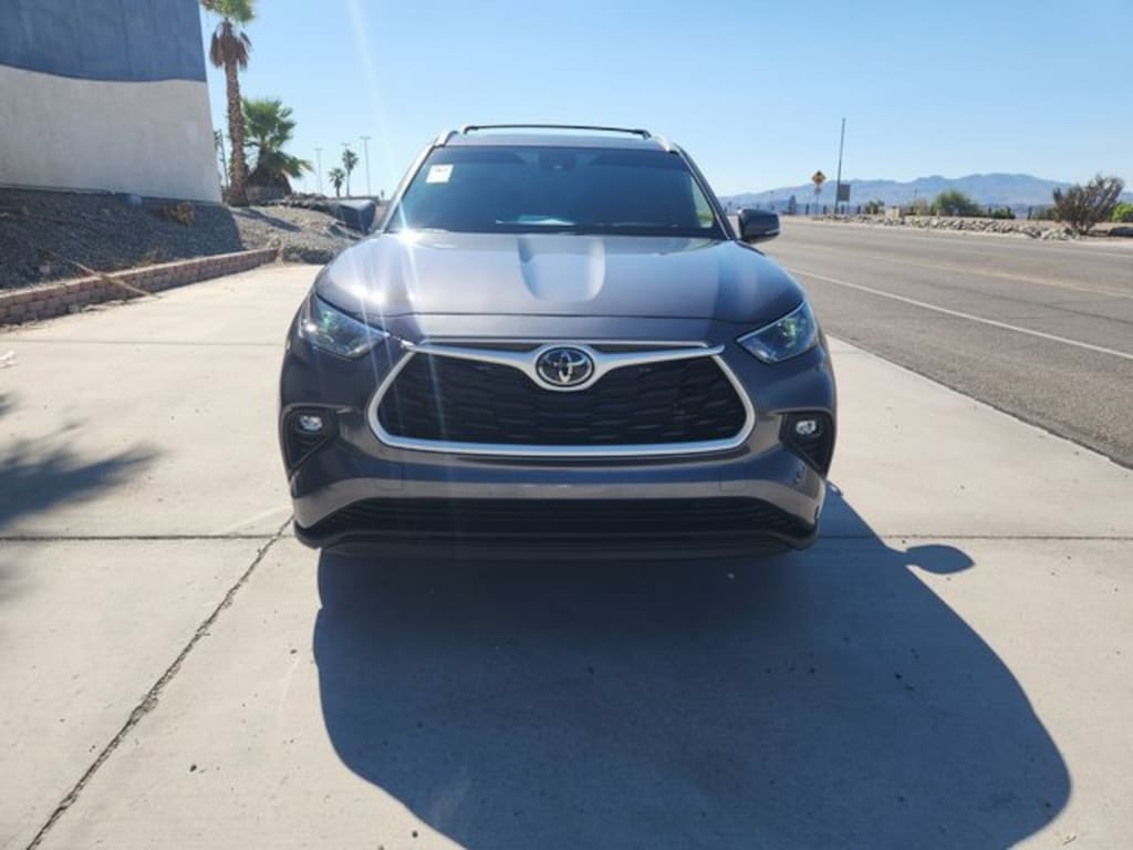 Used 2025 Toyota Highlander XLE SUV
