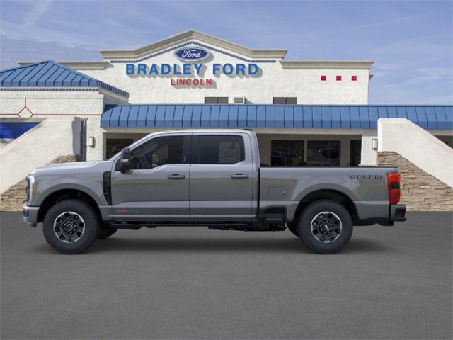 2025 Ford F-350 Lariat photo 3