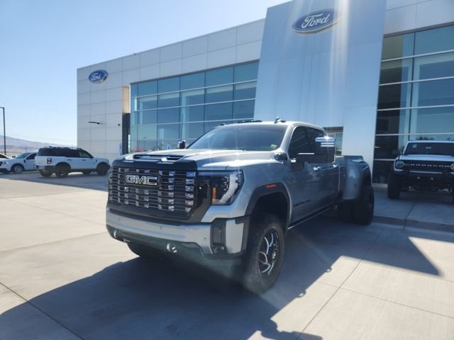 2025 GMC Sierra 4WD Crew Cab LB DRW Denali Ultimate's photo